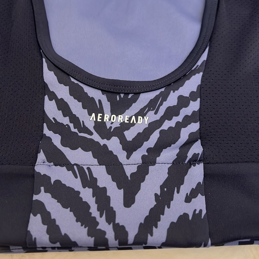 Adidas cropped athletic top size L NWT blue and purple scooped back with mesh - Picture 5 of 13